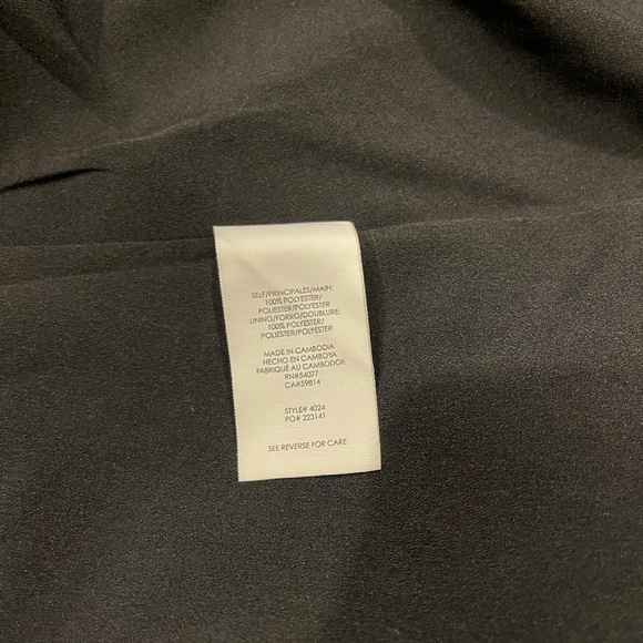 NWOT- Cabi- SET Sinatra Blouse (Medium #3956) and Sinatra Skirt (Size 8 #4024) - Picture 11 of 16